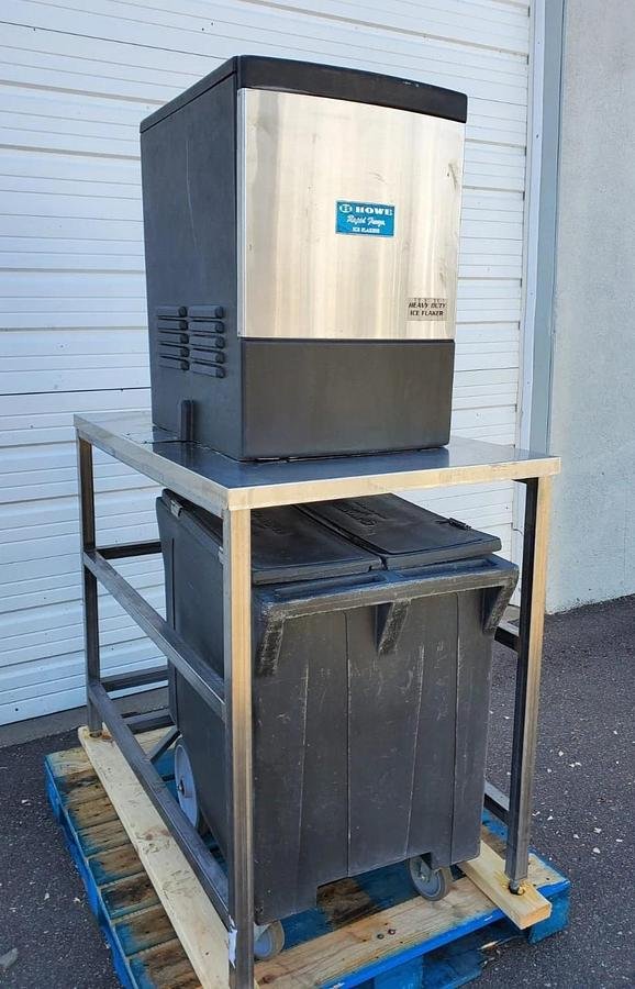 Used HOWE 1000-RLE Remote Ice Flaker 1000 LB Ice Maker with Stand and Cart