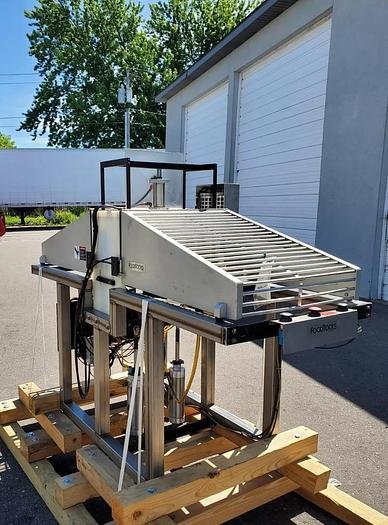 Used FoodTools CS-10AF Cake and Bar Slicer