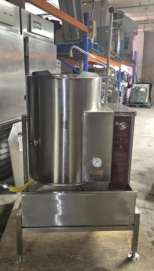 Used CROWN GC-12 12 Gallon Floor Tilting 2/3 Jacketed Steam Gas Kettle GAS