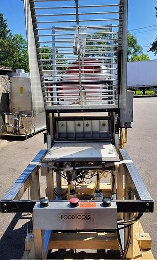 Used FoodTools CS-10AF Cake and Bar Slicer