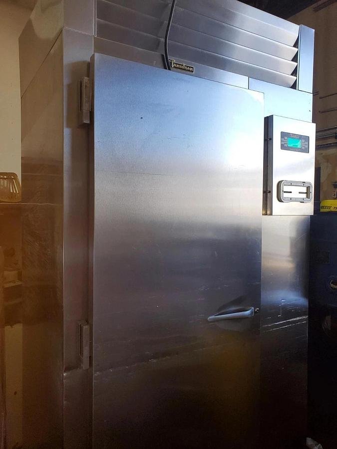 Used Very Nice TRAULSEN RBC200 BLAST CHILLER with Remote Condenser