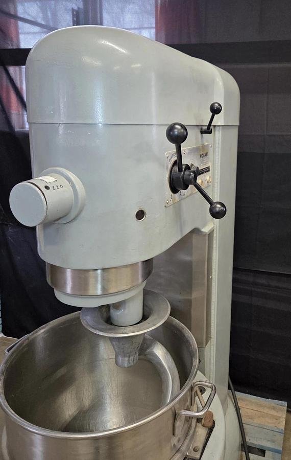 Used HOBART M802 80 QT Planetary MIXER 230V 1 Phase