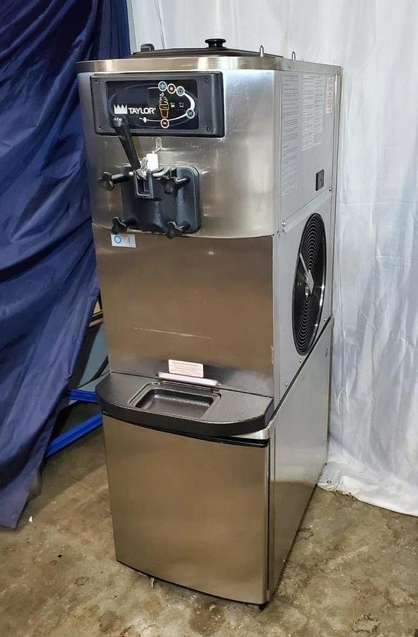 Used Taylor C709 Soft Serve Frozen Yogurt Ice Cream Machine