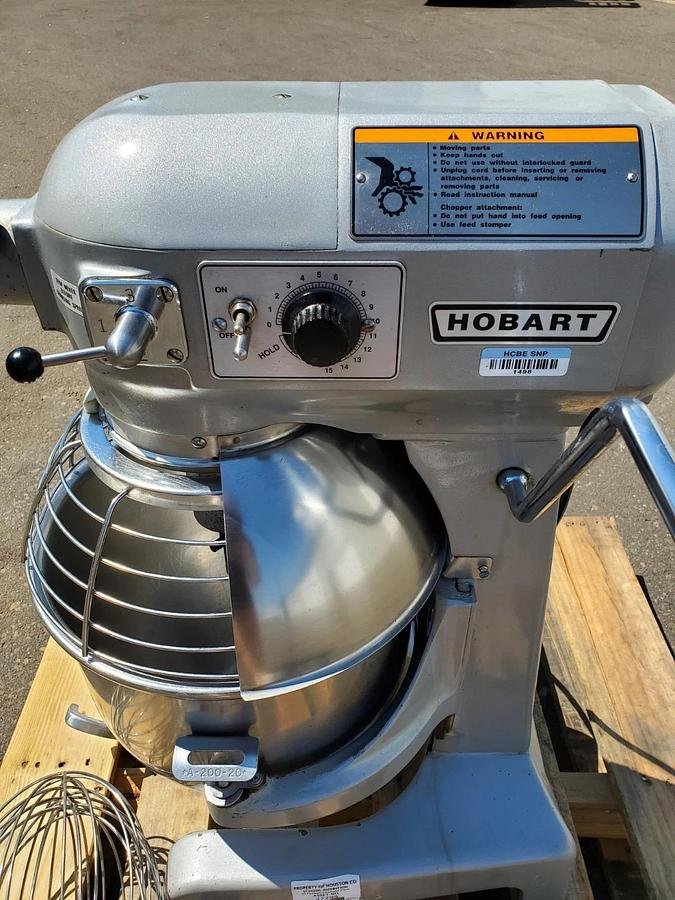 Used HOBART A200T 20 QT MIXER with Hook, Whisk and Paddle