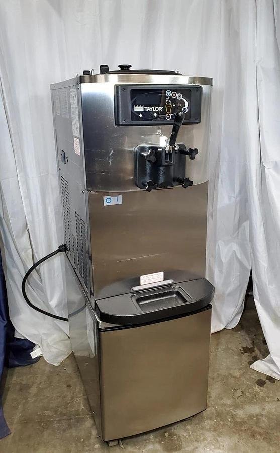 Used Taylor C709 Soft Serve Frozen Yogurt Ice Cream Machine