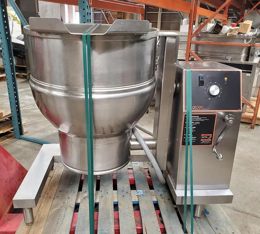 Used GROEN DEE/4-40 Jacketed Steam Kettle 40 Gallons